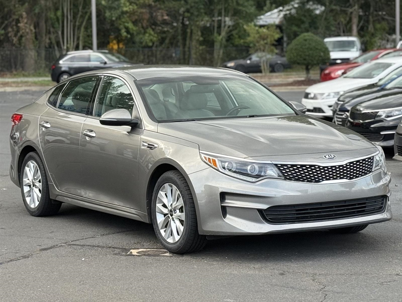 2017 Kia Optima EX photo 3