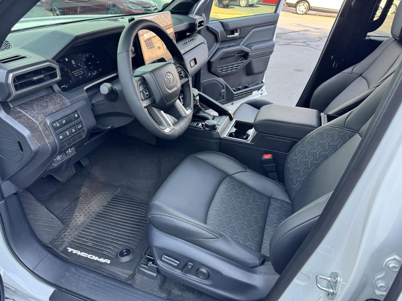 2024 Toyota Tacoma Limited photo 10