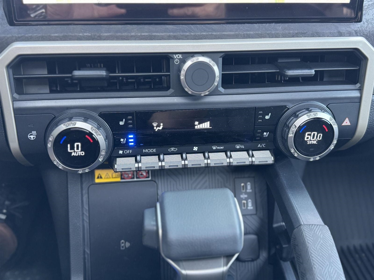 2024 Toyota Tacoma Limited photo 26