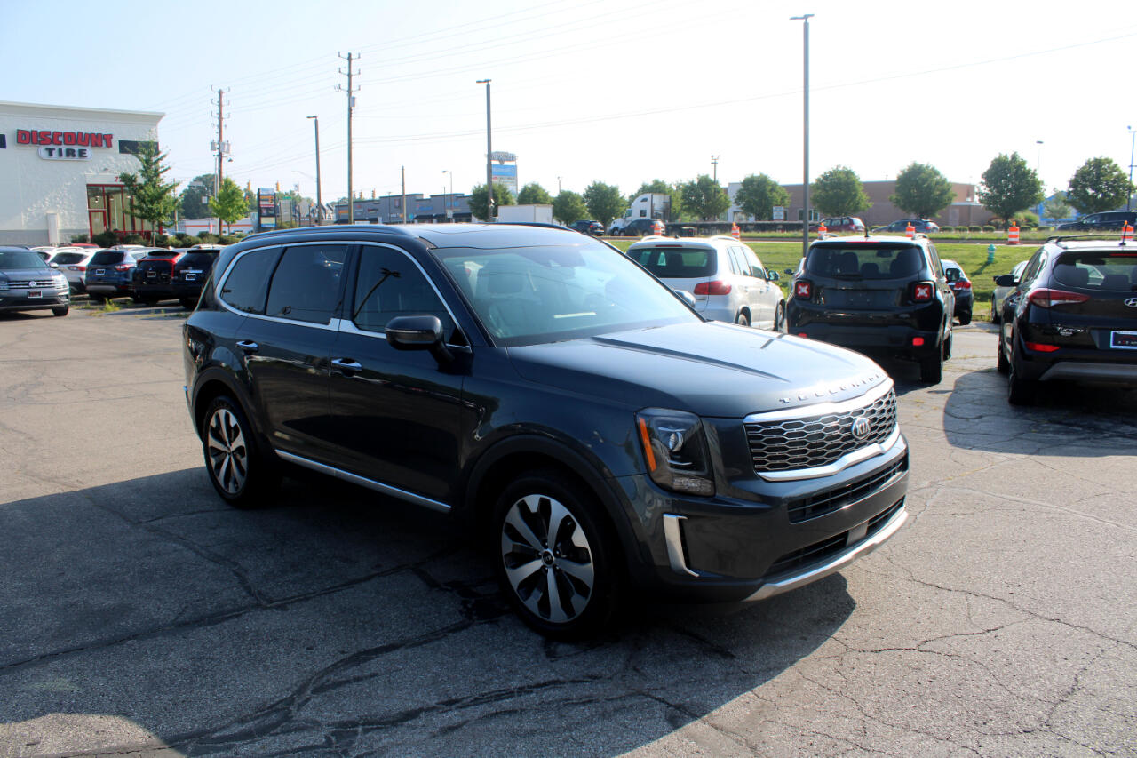 2020 Kia Telluride S photo 2