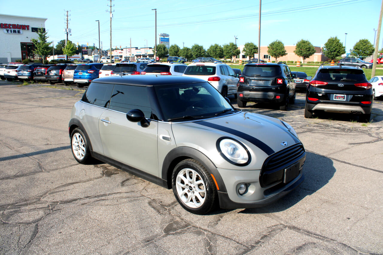 2015 Mini Cooper Hardtop 2 Door photo 2