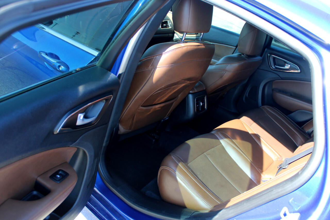 2016 Chrysler 200 C photo 15