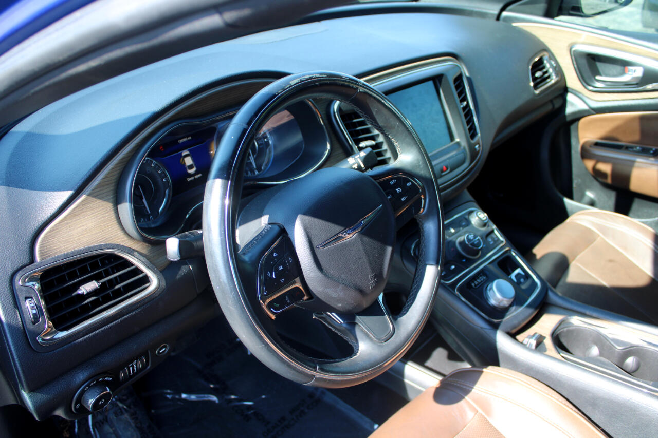 2016 Chrysler 200 C photo 19