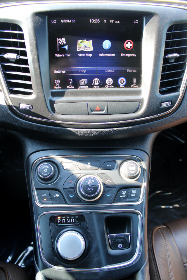 2016 Chrysler 200 C photo 22