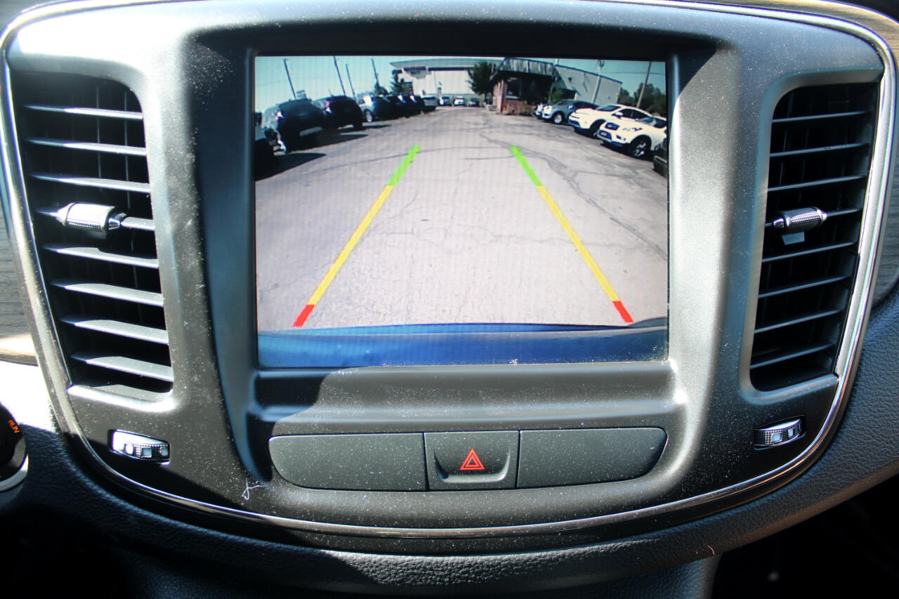 2016 Chrysler 200 C photo 25