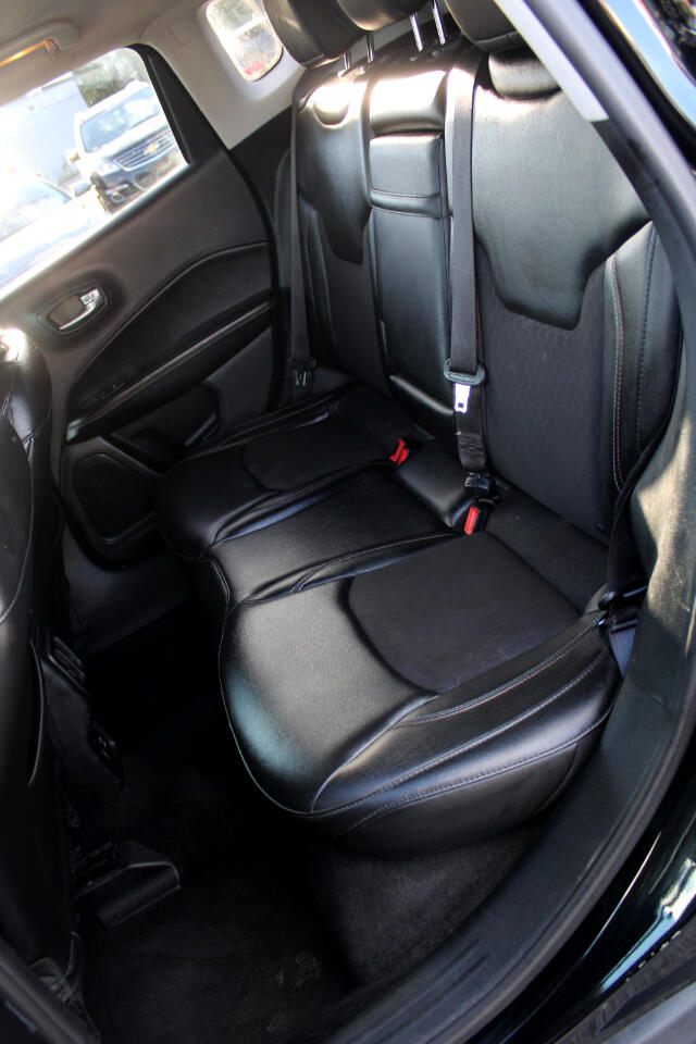 2018 Jeep Compass Latitude photo 14