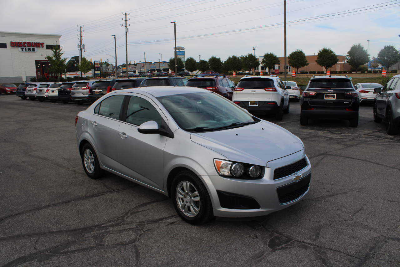 Chevrolet Sonic 4dr Sdn Auto LT 2016 Chevrolet Sonic 4dr Sdn Auto LT 2016