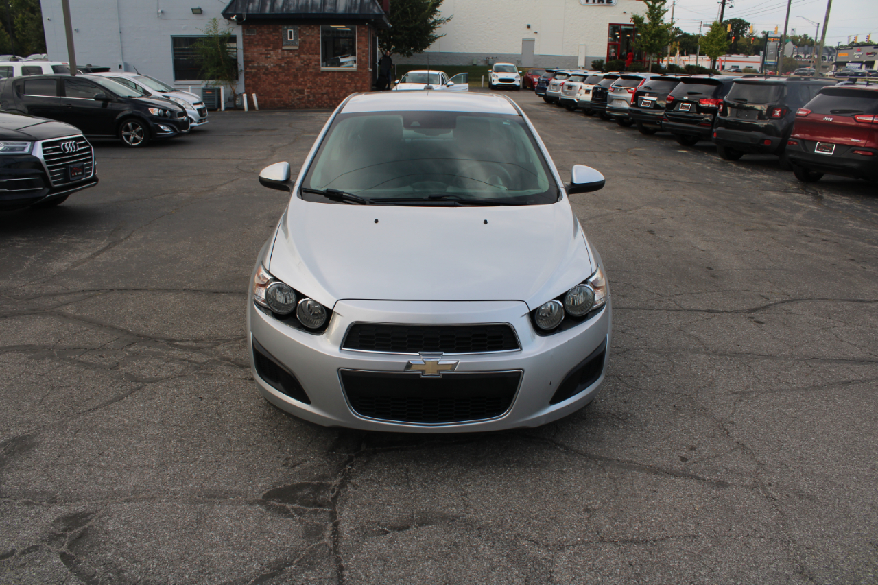 Chevrolet Sonic 4dr Sdn Auto LT 2016 Chevrolet Sonic 4dr Sdn Auto LT 2016