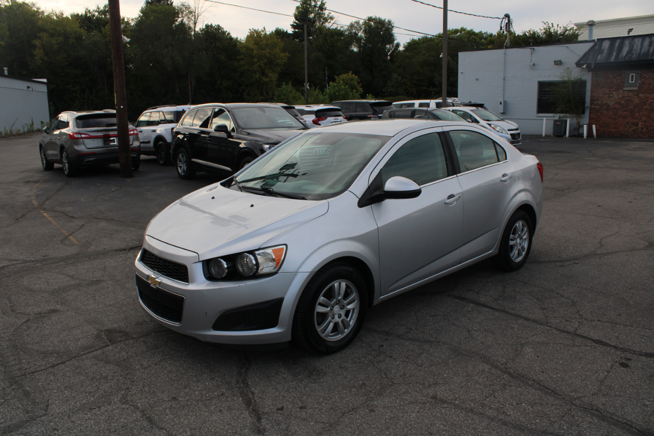 Chevrolet Sonic 4dr Sdn Auto LT 2016 Chevrolet Sonic 4dr Sdn Auto LT 2016