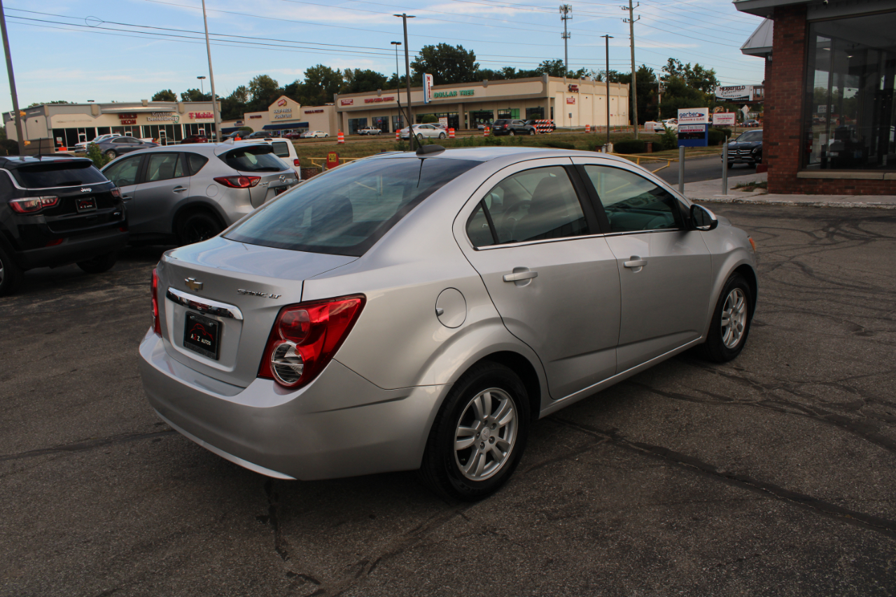 Chevrolet Sonic 4dr Sdn Auto LT 2016 Chevrolet Sonic 4dr Sdn Auto LT 2016