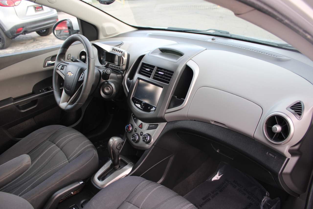 Chevrolet Sonic 4dr Sdn Auto LT 2016 Chevrolet Sonic 4dr Sdn Auto LT 2016