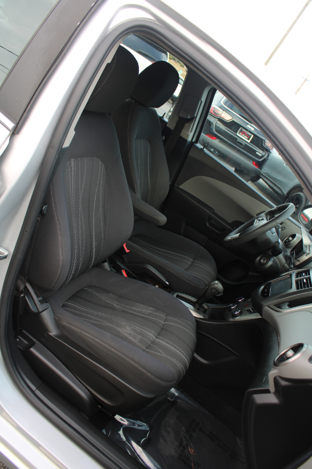 Chevrolet Sonic 4dr Sdn Auto LT 2016 Chevrolet Sonic 4dr Sdn Auto LT 2016