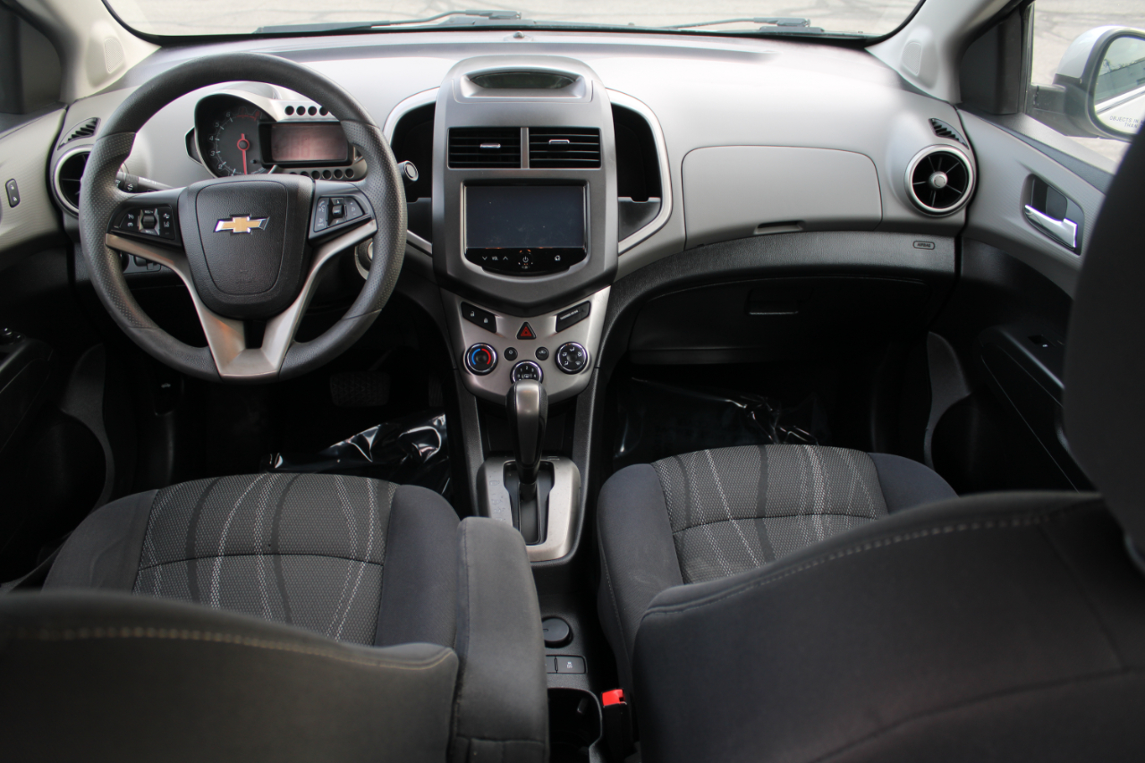 Chevrolet Sonic 4dr Sdn Auto LT 2016 Chevrolet Sonic 4dr Sdn Auto LT 2016