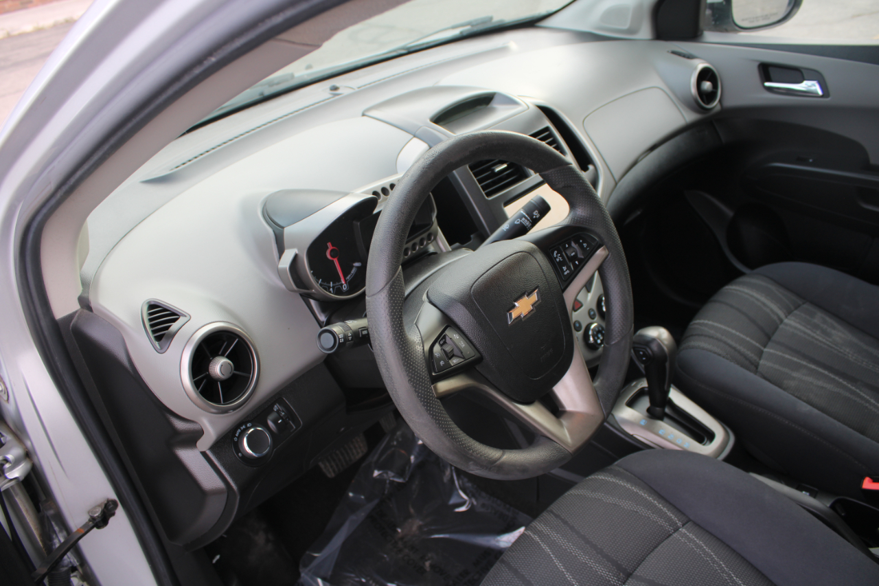 Chevrolet Sonic 4dr Sdn Auto LT 2016 Chevrolet Sonic 4dr Sdn Auto LT 2016