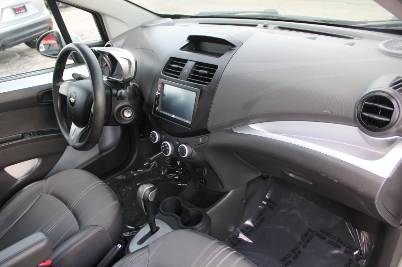 Chevrolet Spark 5dr HB CVT LT w/1LT 2014 Chevrolet Spark 5dr HB CVT LT w/1LT 2014