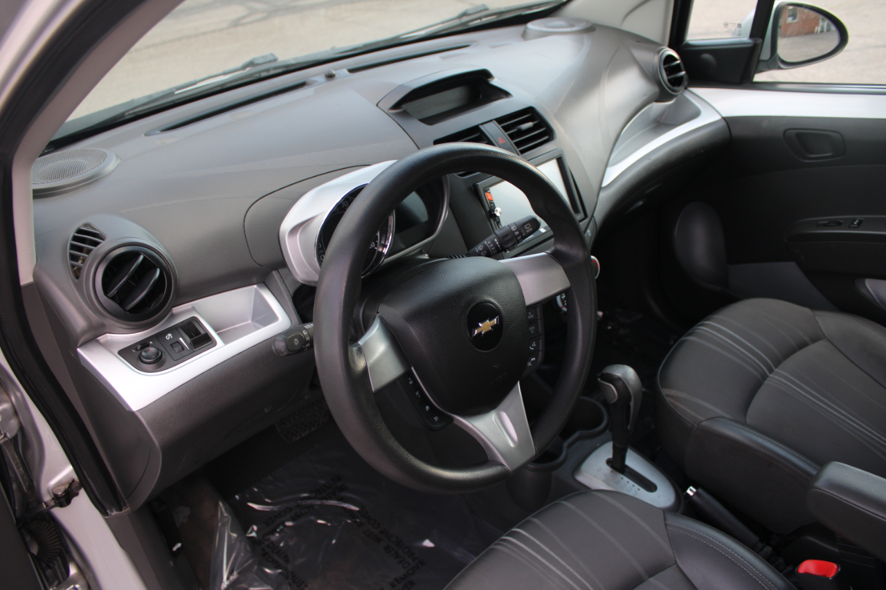 Chevrolet Spark 5dr HB CVT LT w/1LT 2014 Chevrolet Spark 5dr HB CVT LT w/1LT 2014