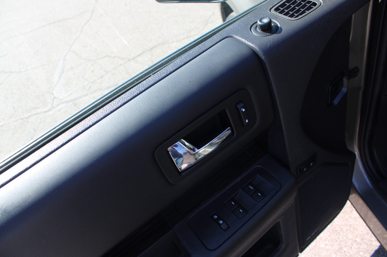 2014 Ford Flex SEL photo 21
