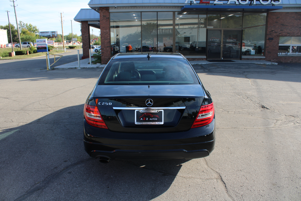 2012 Mercedes Benz C 250 Sport photo 3