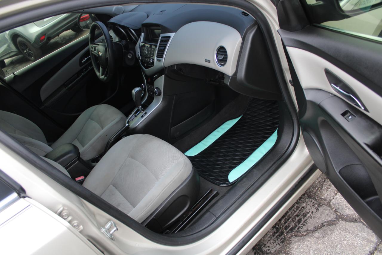 Chevrolet Cruze 4dr Sdn LT 2013