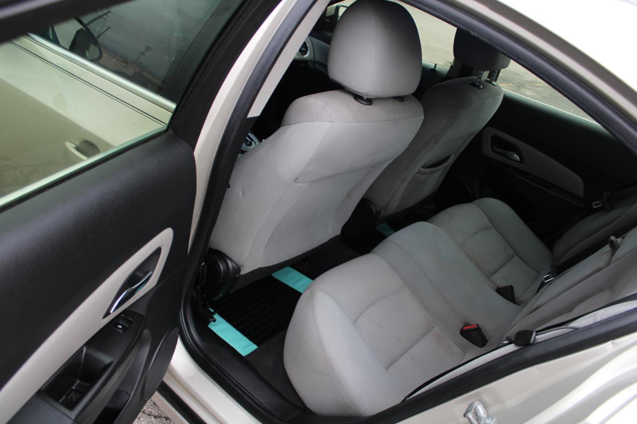 Chevrolet Cruze 4dr Sdn LT 2013