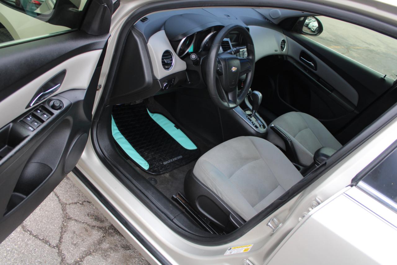 Chevrolet Cruze 4dr Sdn LT 2013