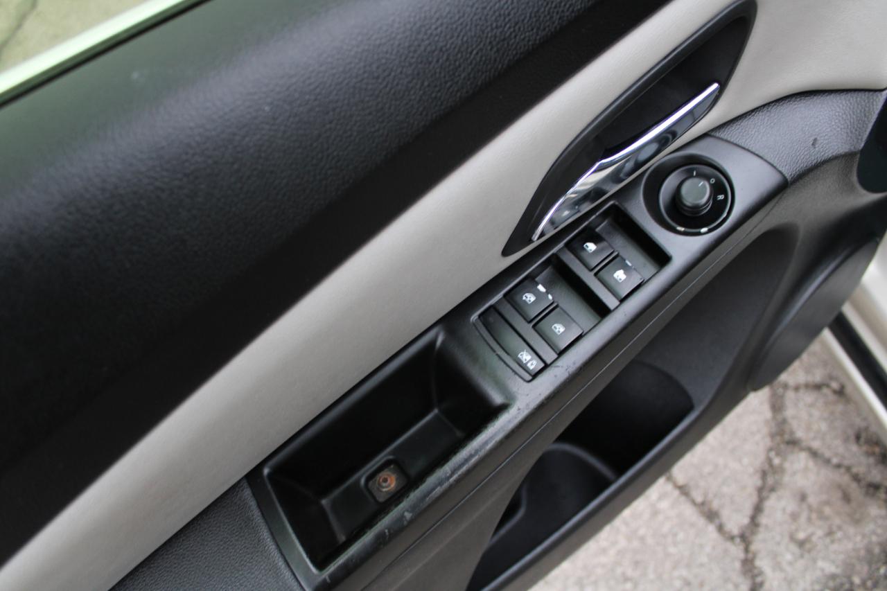 Chevrolet Cruze 4dr Sdn LT 2013