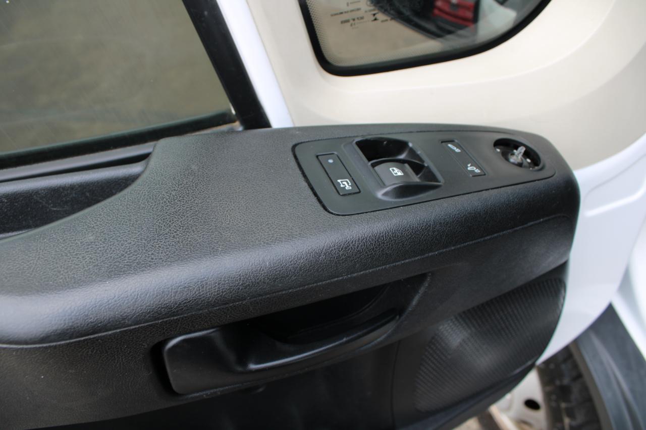 RAM ProMaster Cargo Van 1500 Low Roof 136" WB 2015