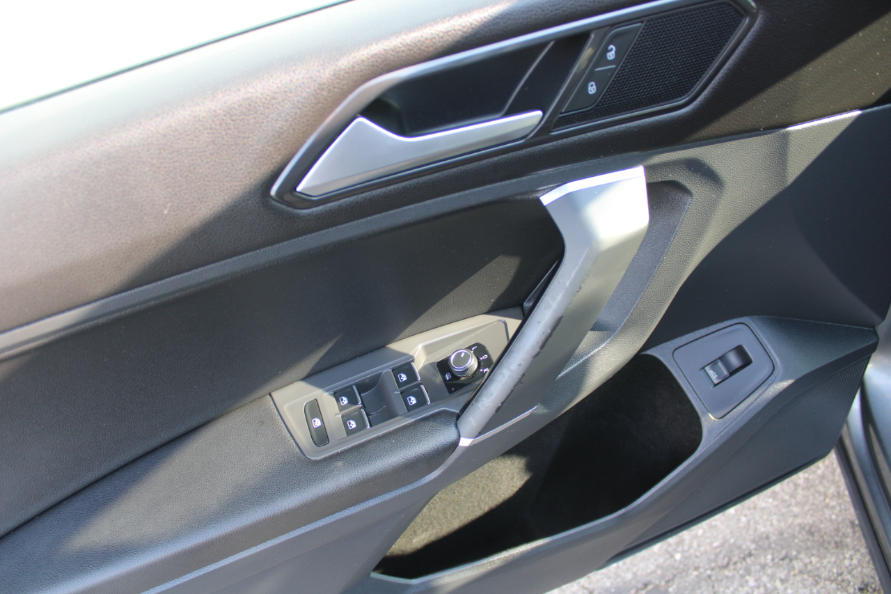 Volkswagen Tiguan 2.0T SEL 4MOTION 2018