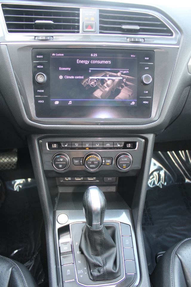 Volkswagen Tiguan 2.0T SEL 4MOTION 2018