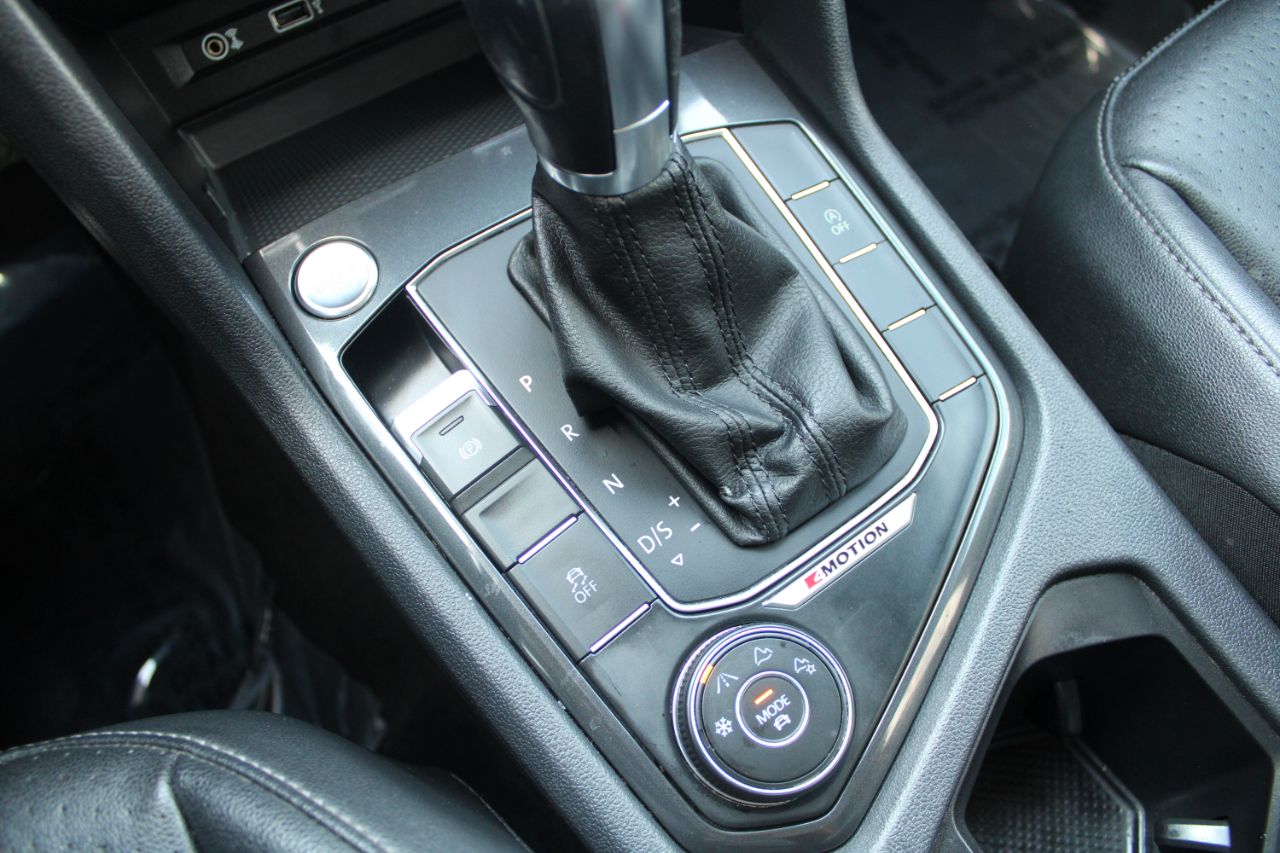 Volkswagen Tiguan 2.0T SEL 4MOTION 2018