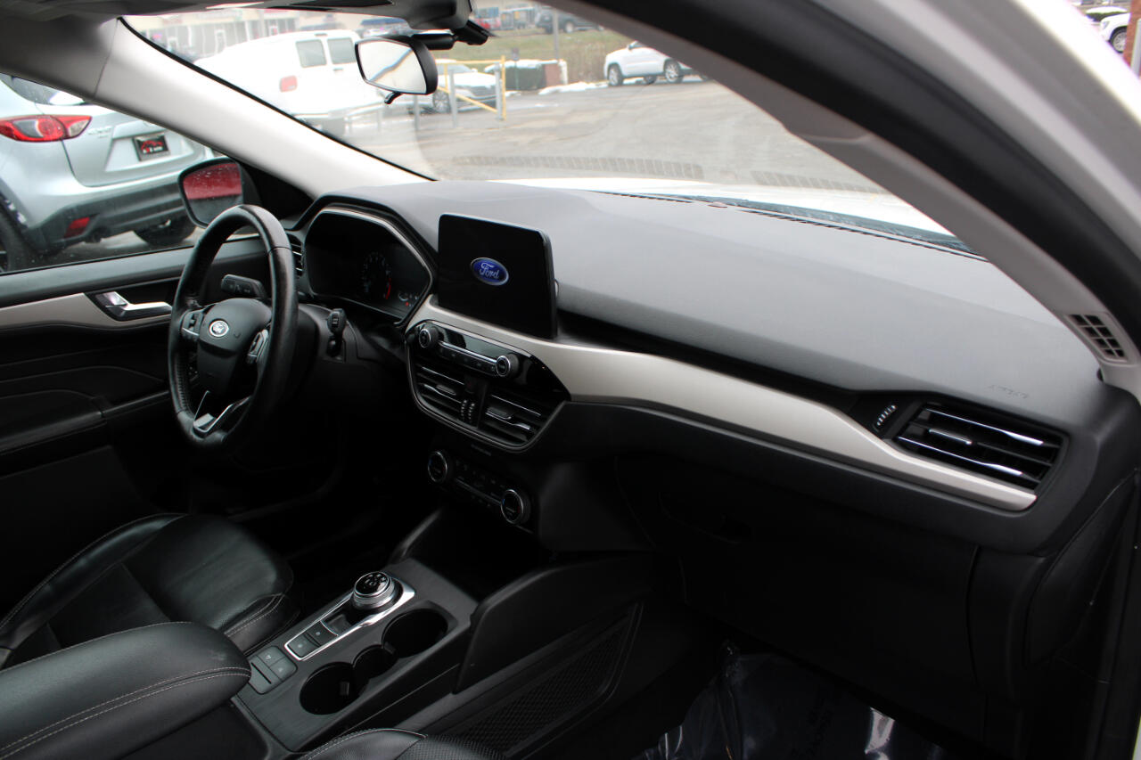 Ford Escape SEL FWD 2021