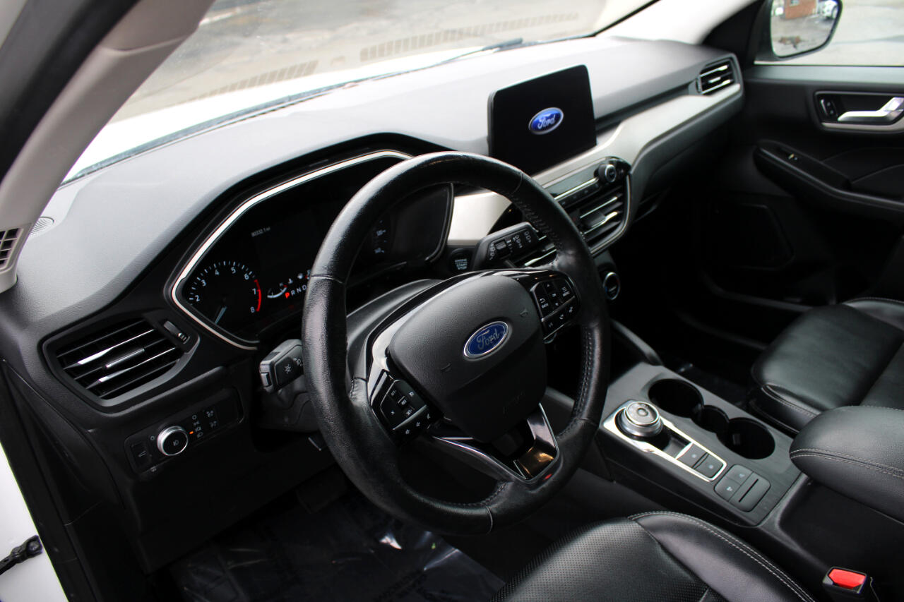 Ford Escape SEL FWD 2021