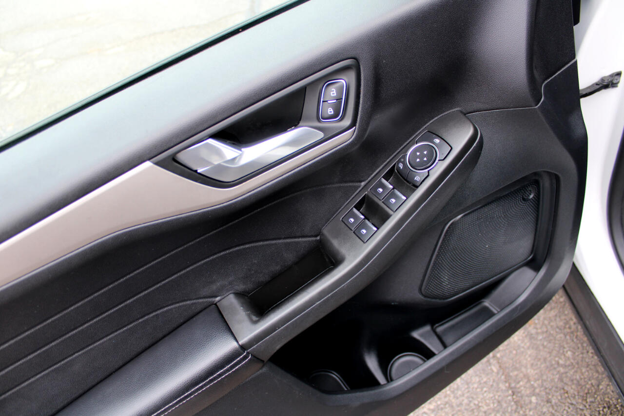 Ford Escape SEL FWD 2021