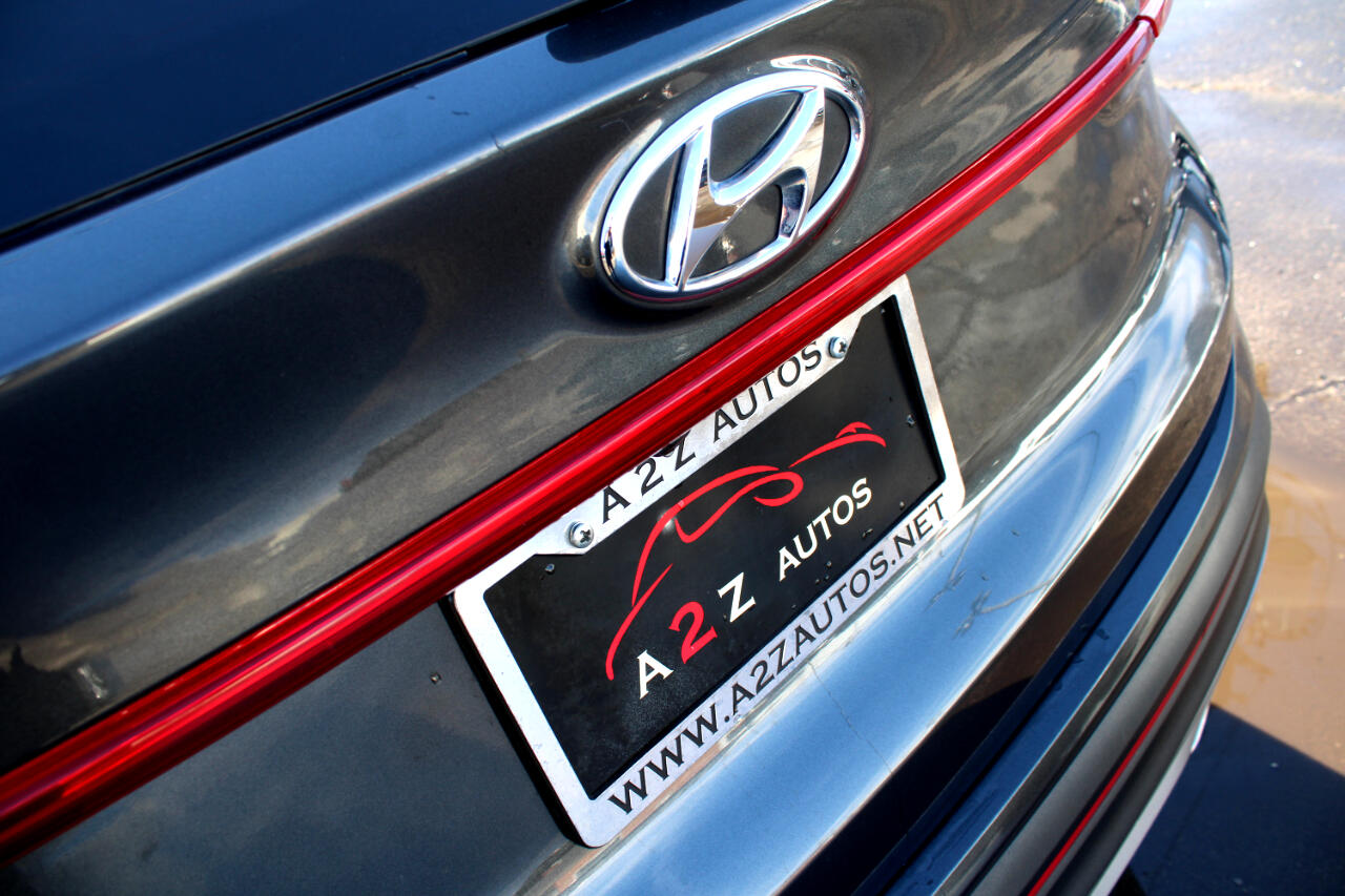 Hyundai Santa Fe SEL FWD 2023