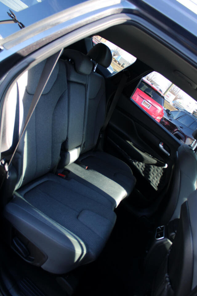 Hyundai Santa Fe SEL FWD 2023