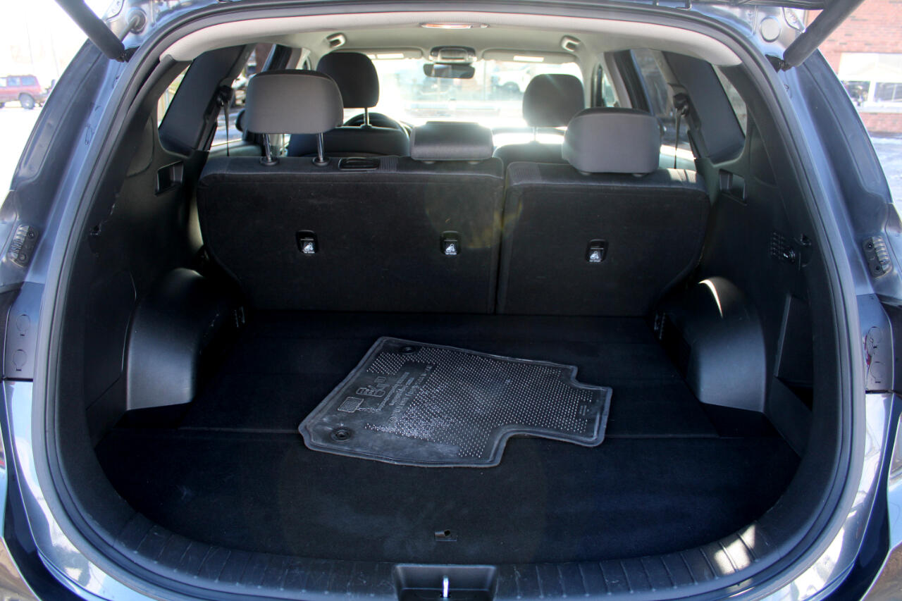 Hyundai Santa Fe SEL FWD 2023