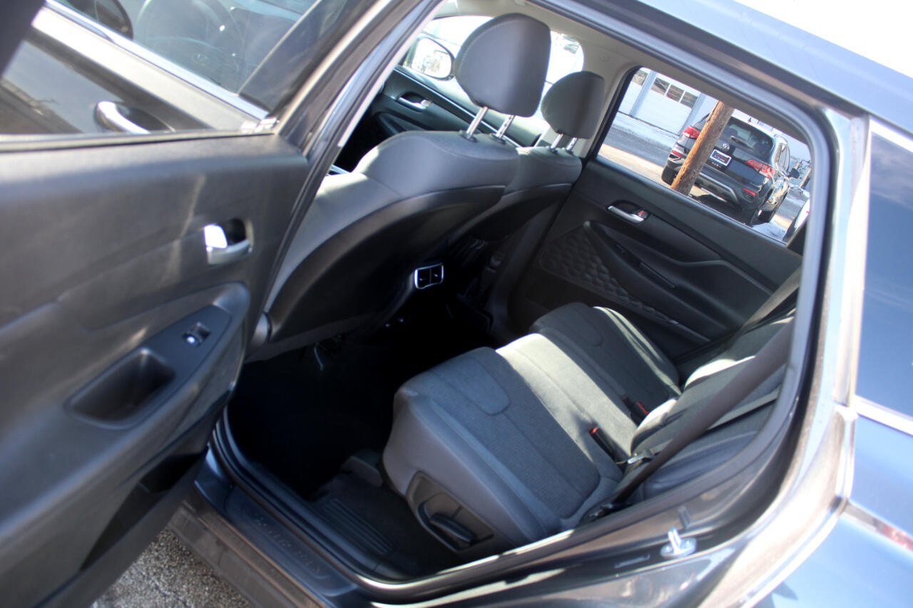 Hyundai Santa Fe SEL FWD 2023