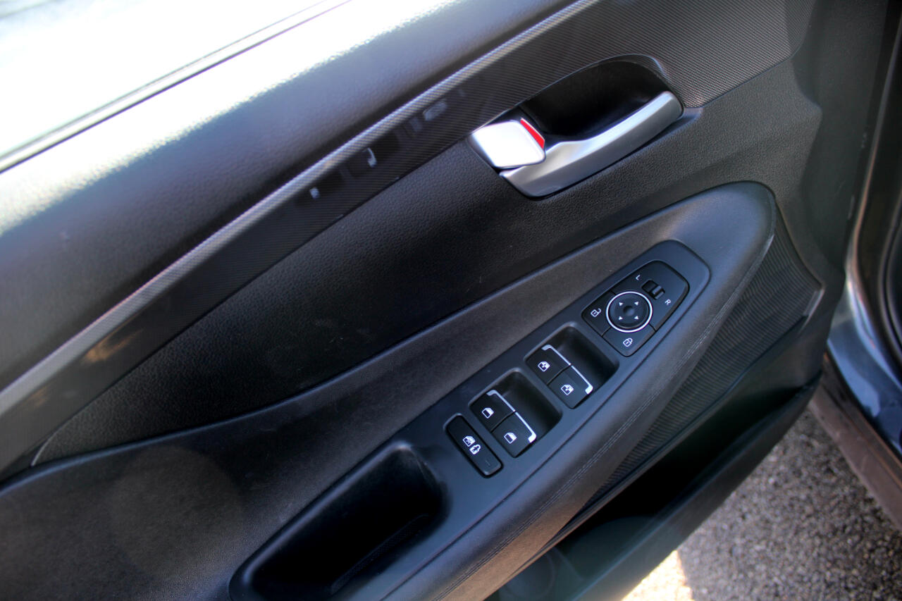 Hyundai Santa Fe SEL FWD 2023