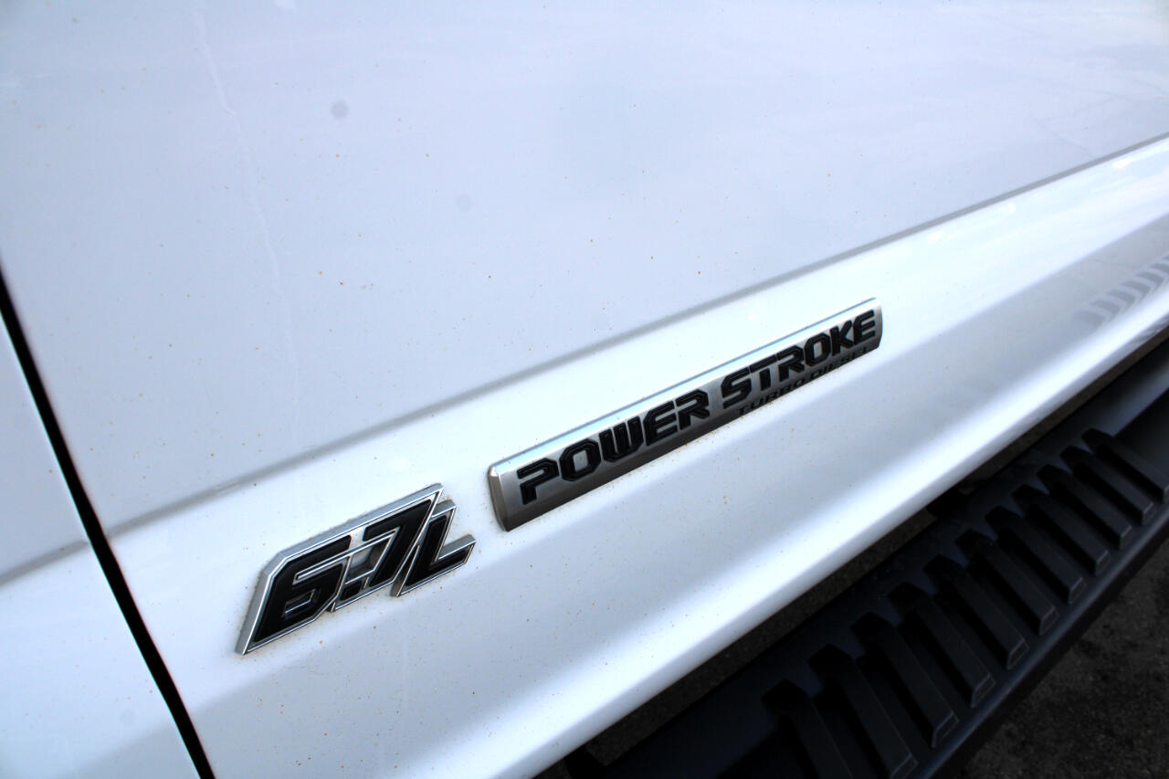 Ford Super Duty F-350 DRW XL 4WD Crew Cab 8' Box 2022