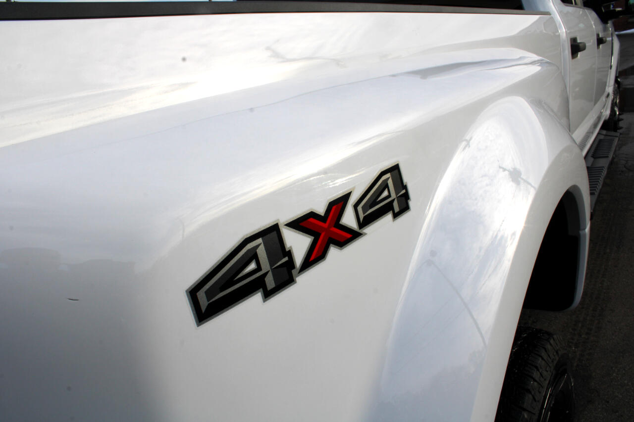 Ford Super Duty F-350 DRW XL 4WD Crew Cab 8' Box 2022