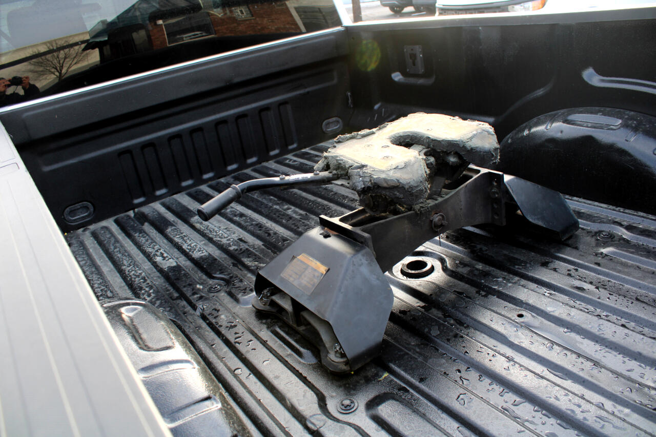 Ford Super Duty F-350 DRW XL 4WD Crew Cab 8' Box 2022