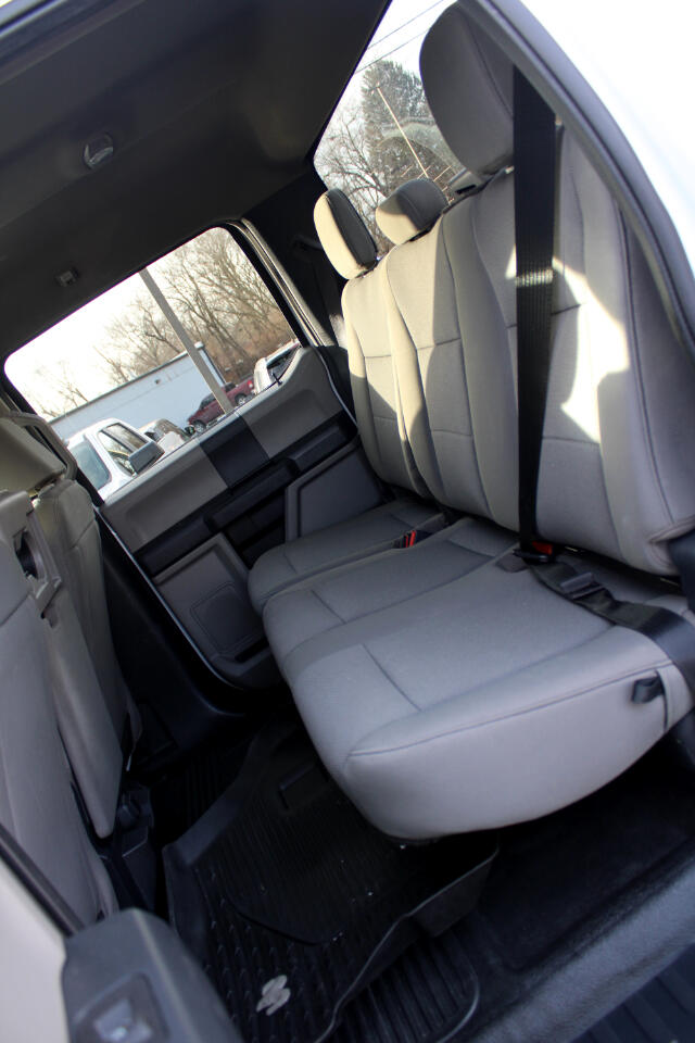 Ford Super Duty F-350 DRW XL 4WD Crew Cab 8' Box 2022