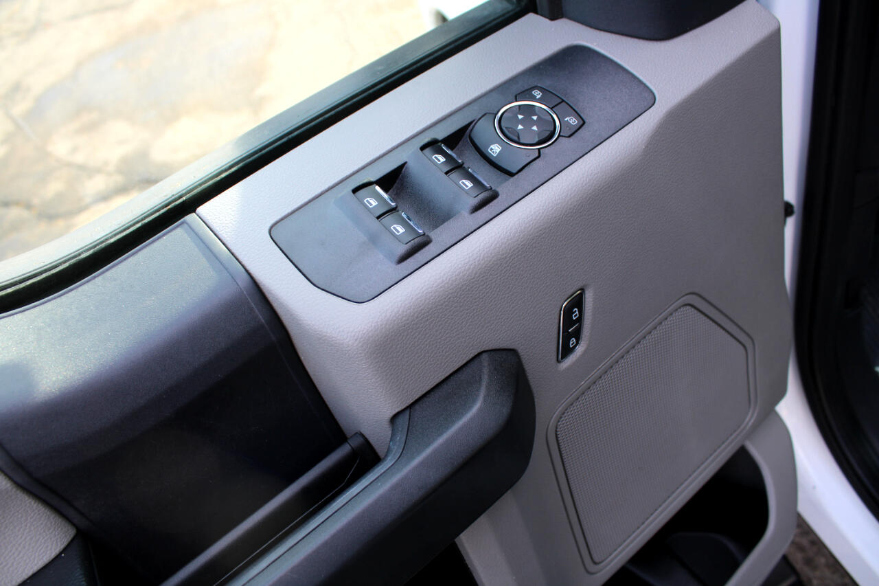 Ford Super Duty F-350 DRW XL 4WD Crew Cab 8' Box 2022