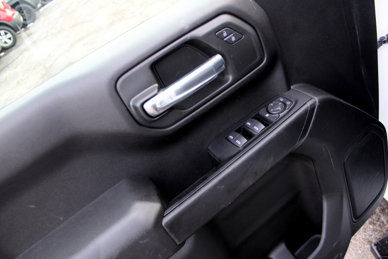 Chevrolet Silverado 1500 4WD Crew Cab 147" Work Truck 2025