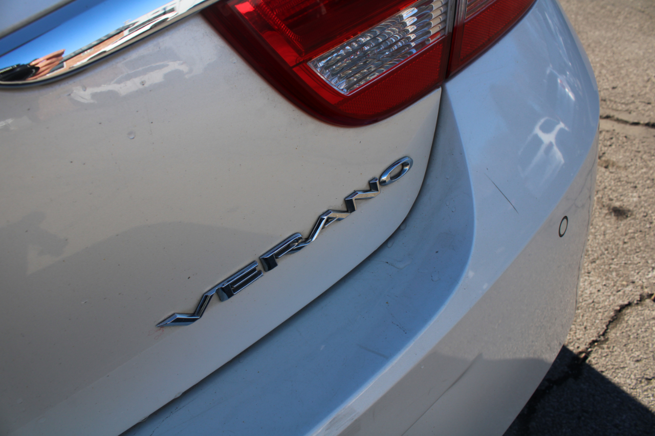 Buick Verano 4dr Sdn Leather Group 2014