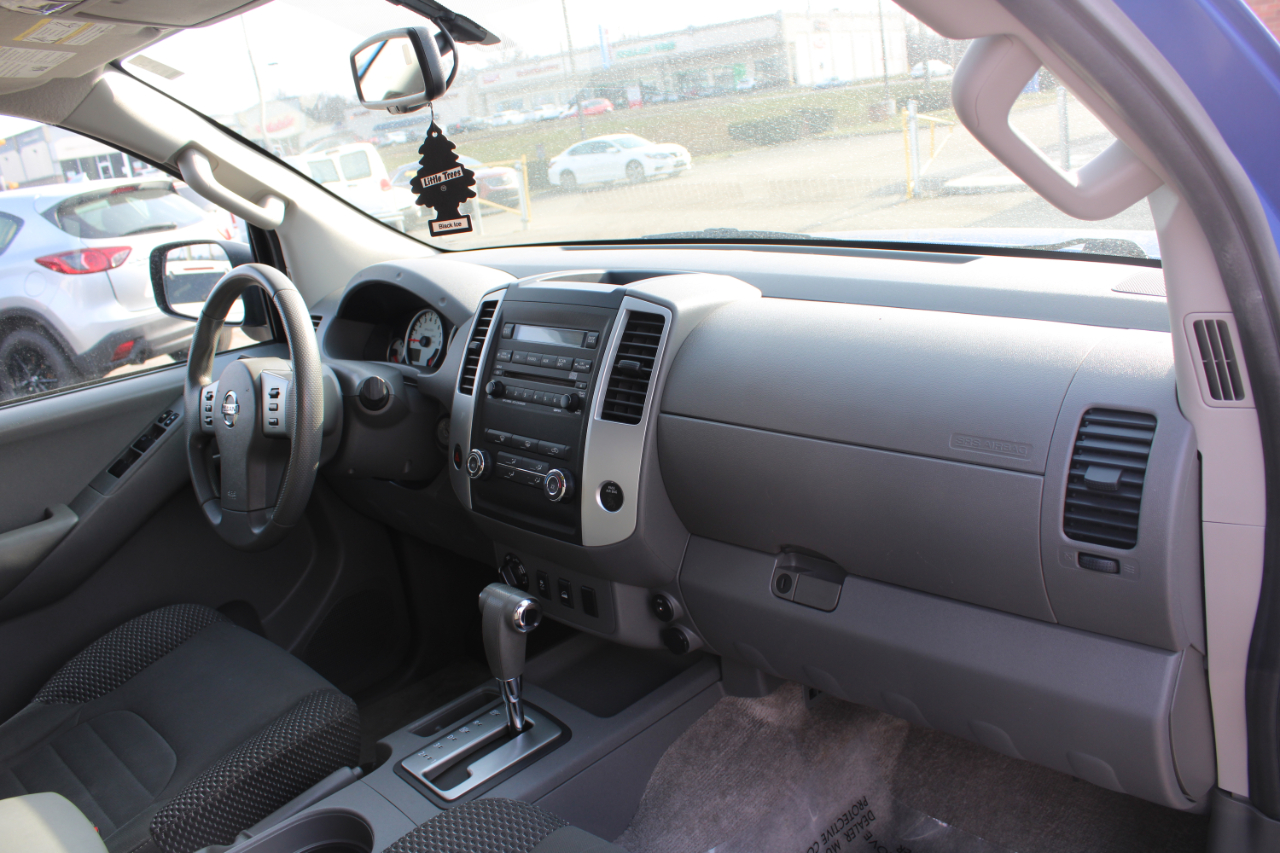 Nissan Frontier 4WD Crew Cab SWB Auto SV 2012