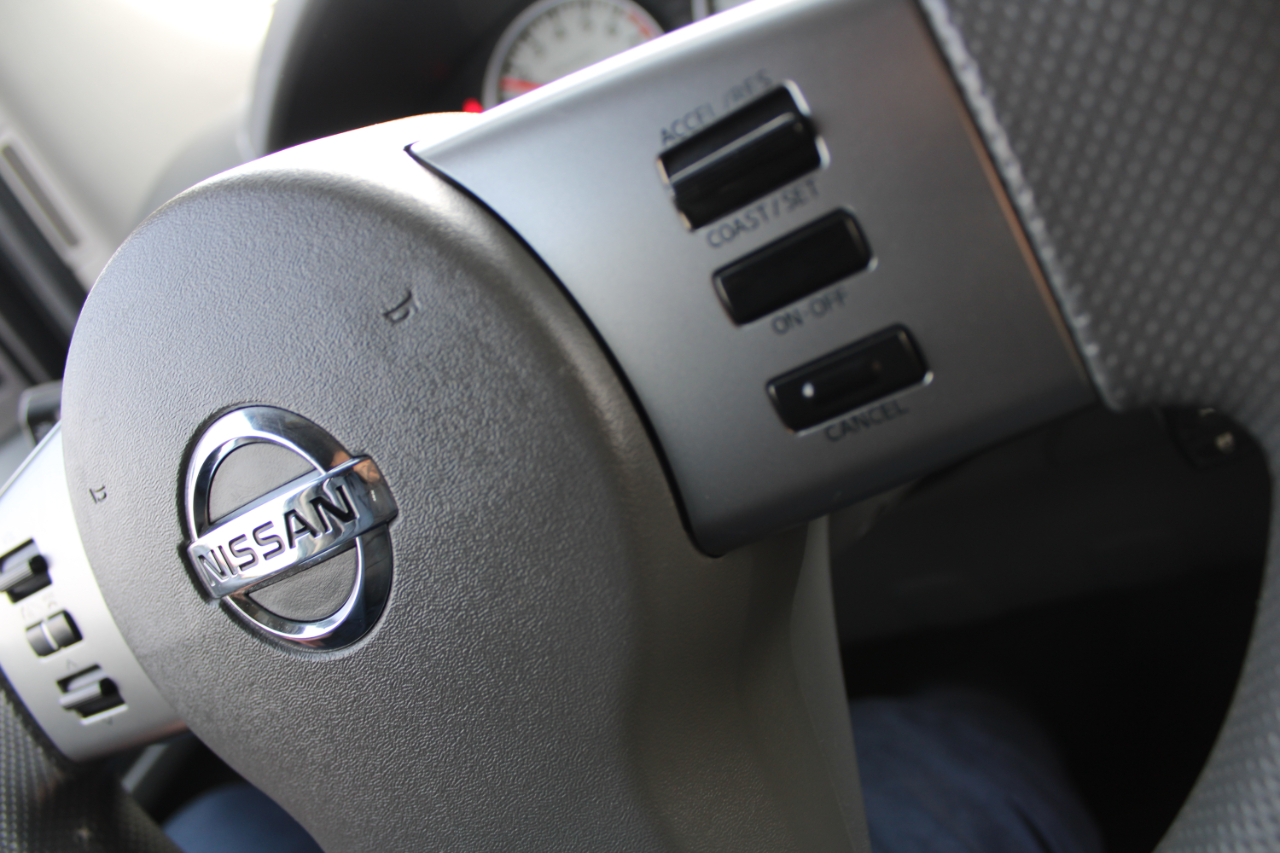 Nissan Frontier 4WD Crew Cab SWB Auto SV 2012