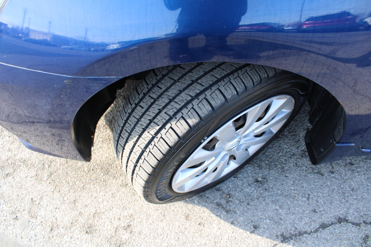 Nissan Sentra 4dr Sdn I4 CVT SV 2016