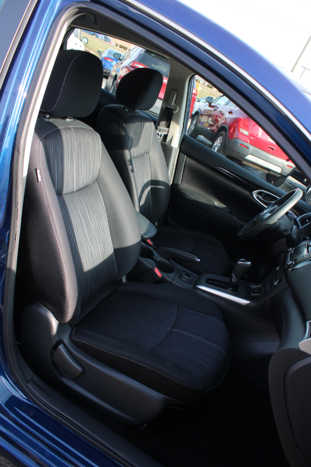 Nissan Sentra 4dr Sdn I4 CVT SV 2016