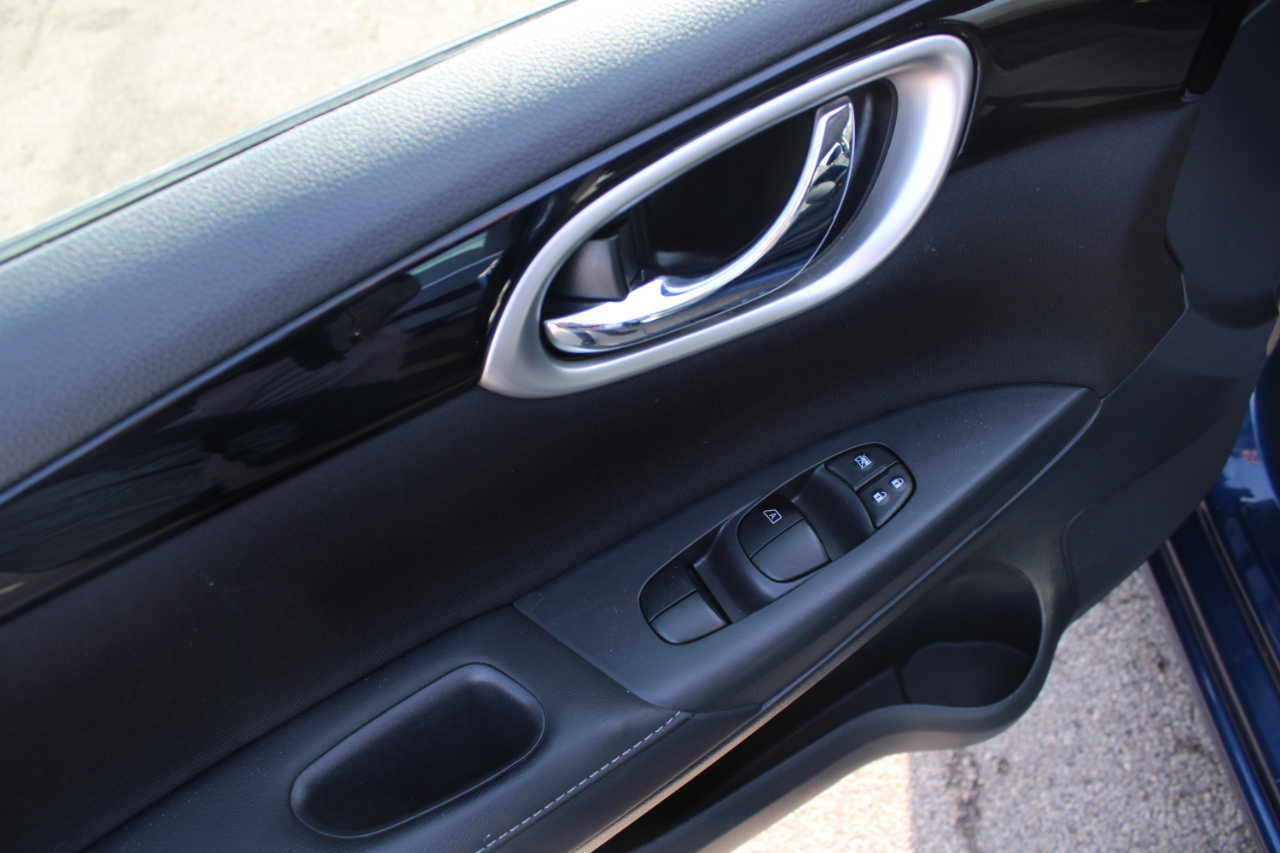 Nissan Sentra 4dr Sdn I4 CVT SV 2016